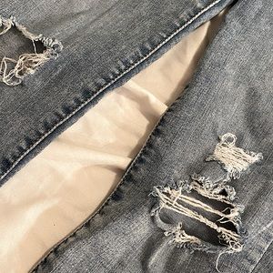 Skinny jeans with rips for teen girls